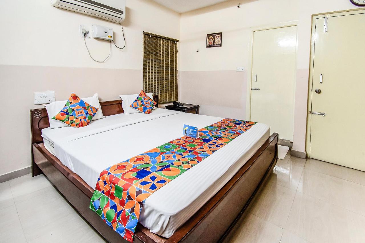 แฟ็บเอ็กซ์เพรส อาทิตยา ยาตรีนิวาส Hotel ตีรูปาติ ภายนอก รูปภาพ