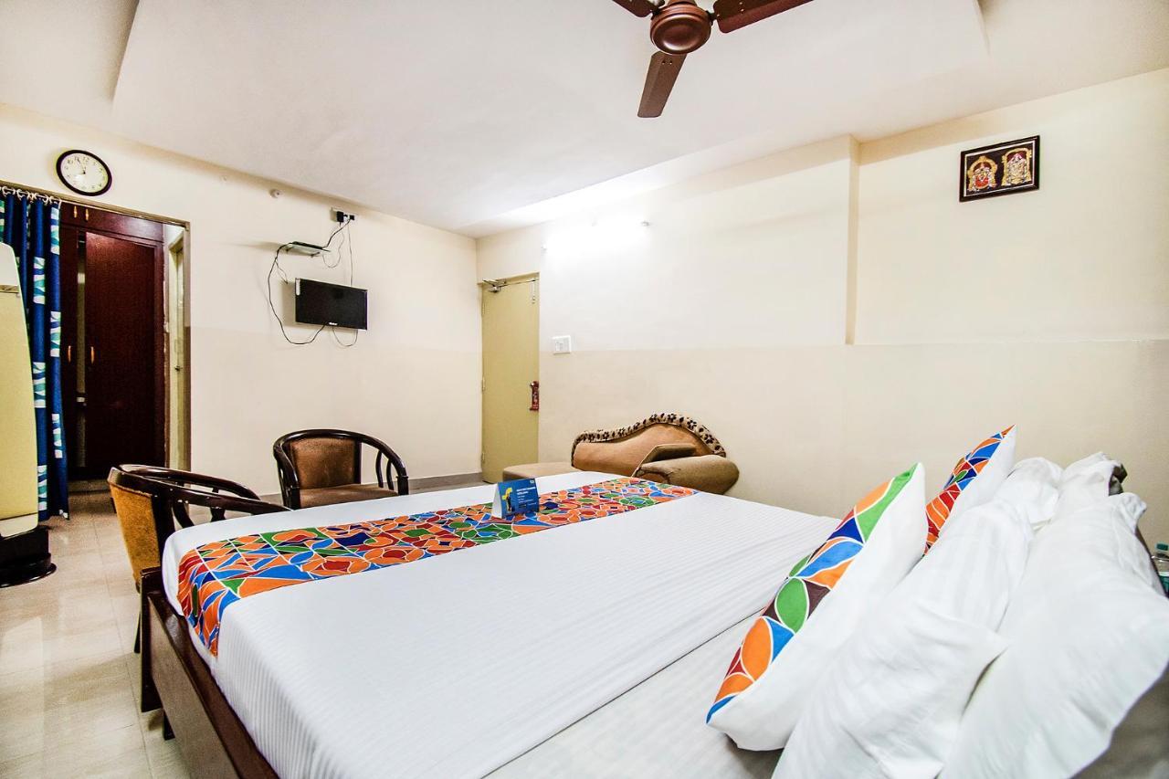 แฟ็บเอ็กซ์เพรส อาทิตยา ยาตรีนิวาส Hotel ตีรูปาติ ภายนอก รูปภาพ
