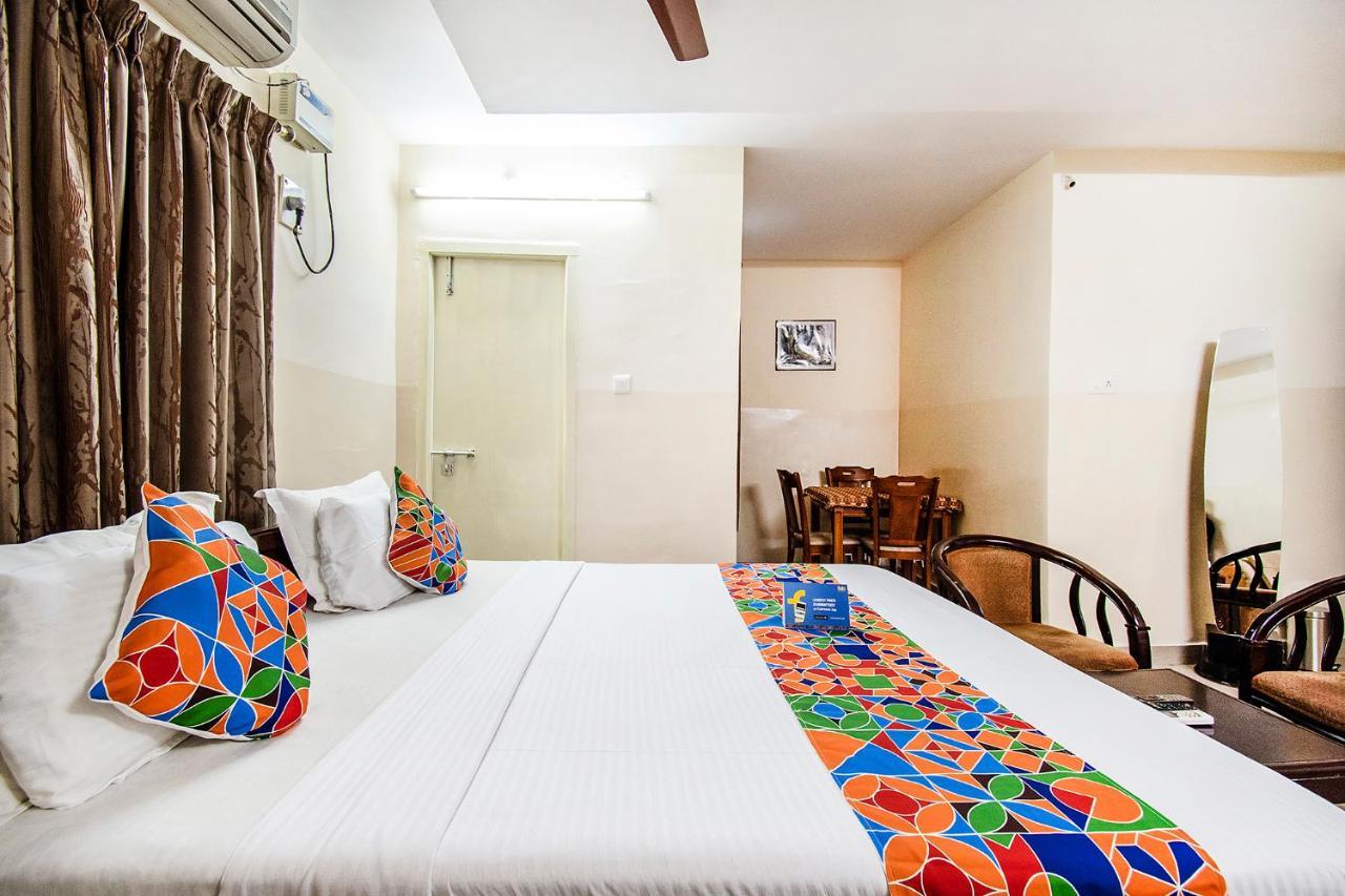 แฟ็บเอ็กซ์เพรส อาทิตยา ยาตรีนิวาส Hotel ตีรูปาติ ภายนอก รูปภาพ